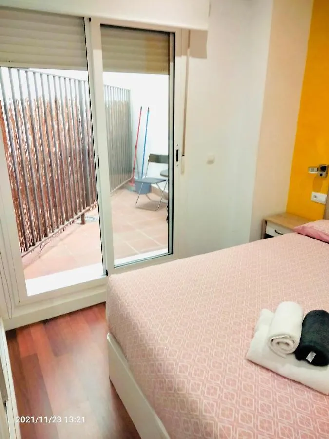 Amazing Location, Full Equiped City Center! Bajo B 말라가 0*,  스페인